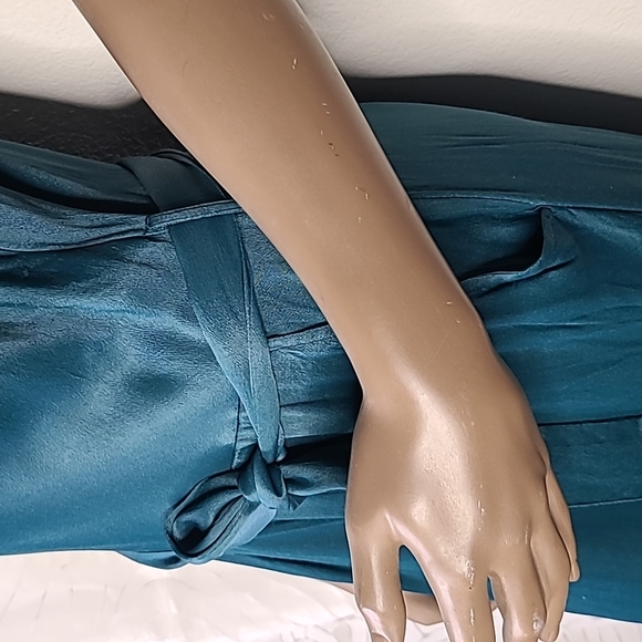 Jumpsuit Size Large Teal Green Satin Dressy Culotte Pants Drape Front Festive - Picture 4 of 9